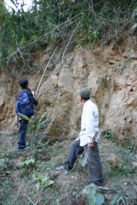 Project Phongsali 2011: Construction company uncovers bomblets, uses contaminated soil for fill, and then tells landowner to live with the hazard.